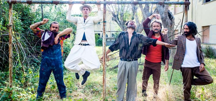 Stasera a Noci arrivano gli “Slavi bravissime persone”