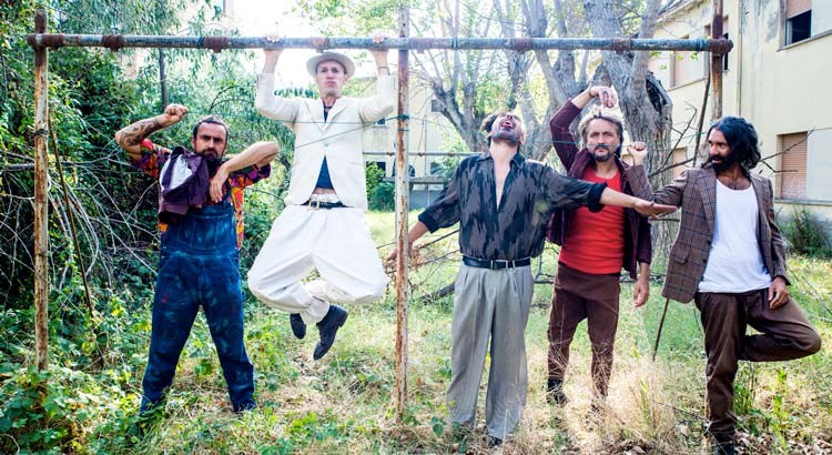 Stasera a Noci arrivano gli “Slavi bravissime persone” Stasera a Noci arrivano gli “Slavi bravissime persone”