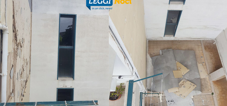 Vento forte, cadono pannelli coibentanti Vento forte, cadono pannelli coibentanti