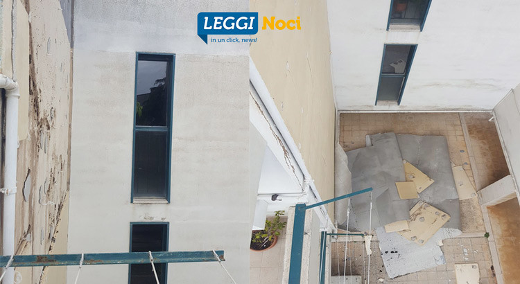 Vento forte, cadono pannelli coibentanti Vento forte, cadono pannelli coibentanti