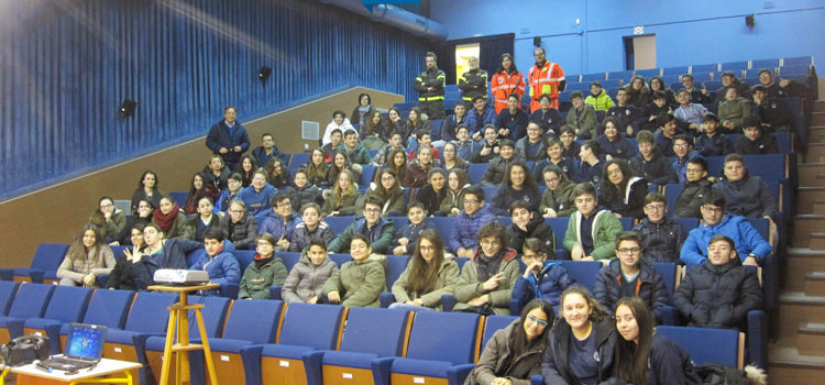 Gli studenti della “Gallo” a lezione di sicurezza stradale Gli studenti della “Gallo” a lezione di sicurezza stradale