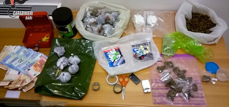 Droga: agli arresti addetta alle pulizie con il “vizio” dello spaccio