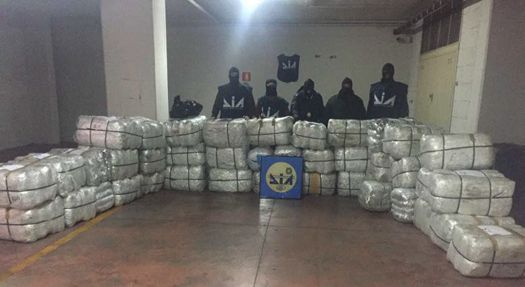 Traffico internazionale di stupefacenti: arresti tra Italia e Albania