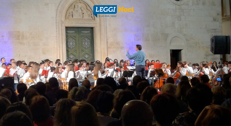 L’ I. C. “Gallo-Positano” chiude l’anno con un girotondo intorno al mondo