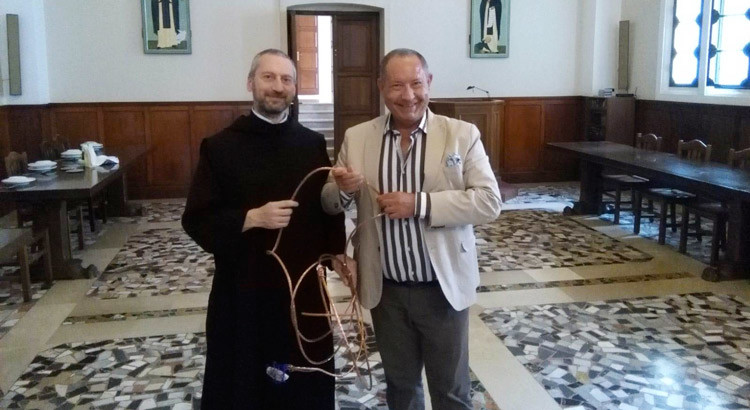 Madonna della Scala: Vicenti dona opera su San Pietro