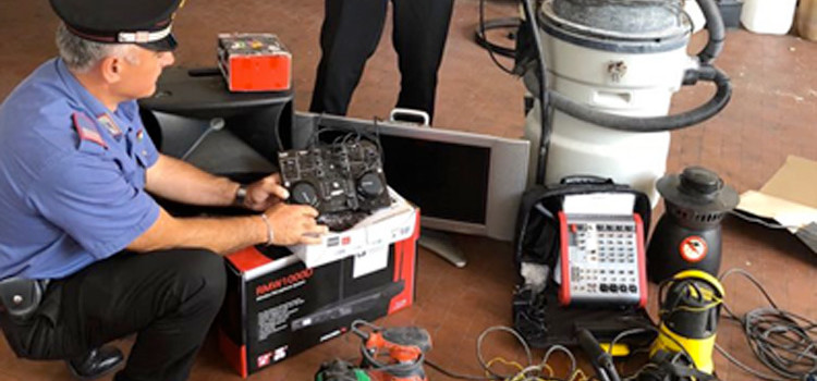 Castellana Grotte: sgominata banda dedita ai furti in abitazione