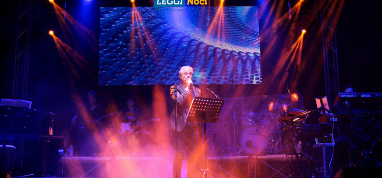 Serata dell’Emigrante, Minghi porta in piazza “Tutto il Tempo” tour