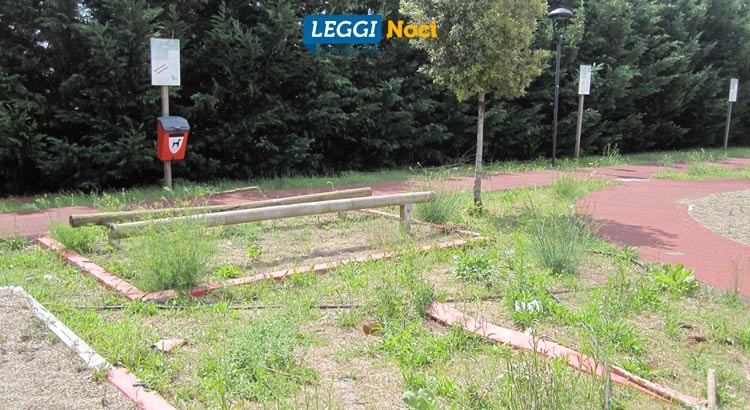 Degrado e abbandono al giardinetto Caduti di Nassiriya