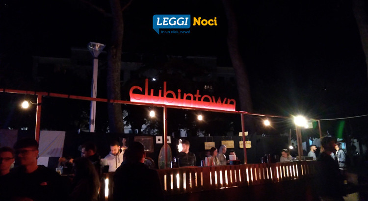 Clubintown: successo in villa, polemica social