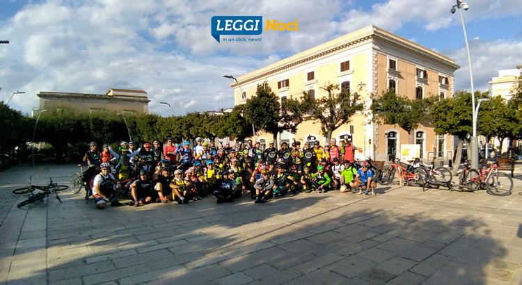 In cinquanta per diventare ciclo-guida In cinquanta per diventare ciclo-guida