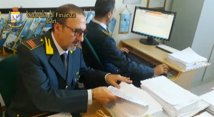 Azzeravano debiti tributari “per compensazione”, arrestati due commercialisti Azzeravano debiti tributari “per compensazione”, arrestati due commercialisti