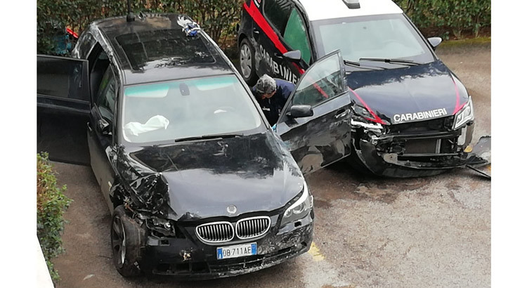 I Carabinieri della Compagnia di Triggiano intercettano a Capurso la banda della BMW. Arrestato un pregiudicato 23enne albanese. I Carabinieri della Compagnia di Triggiano intercettano a Capurso la banda della BMW. Arrestato un pregiudicato 23enne albanese.