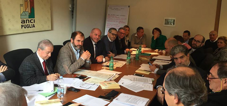 Rifiuti Puglia – Anci: Il grido di dolore dei sindaci. Situazione insostenibile per Comuni e cittadini