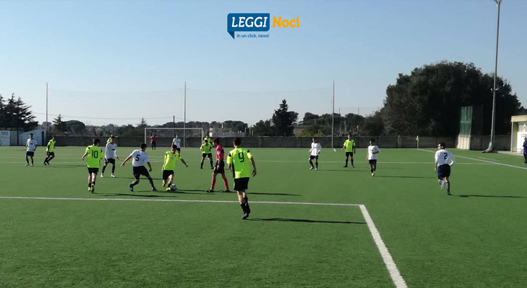 Noci Azzurri 2006: gli atleti della Juniores campioni del girone Noci Azzurri 2006: gli atleti della Juniores campioni del girone