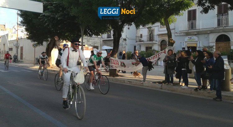 La Matta 2019: 125 ciclisti in sella a bici d’epoca lungo la Valle d’Itria La Matta 2019: 125 ciclisti in sella a bici d’epoca lungo la Valle d’Itria