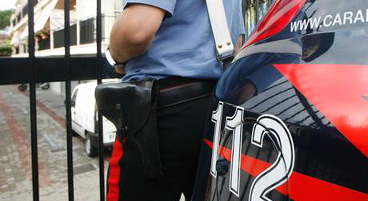 Arrestata donna che accoltella marito