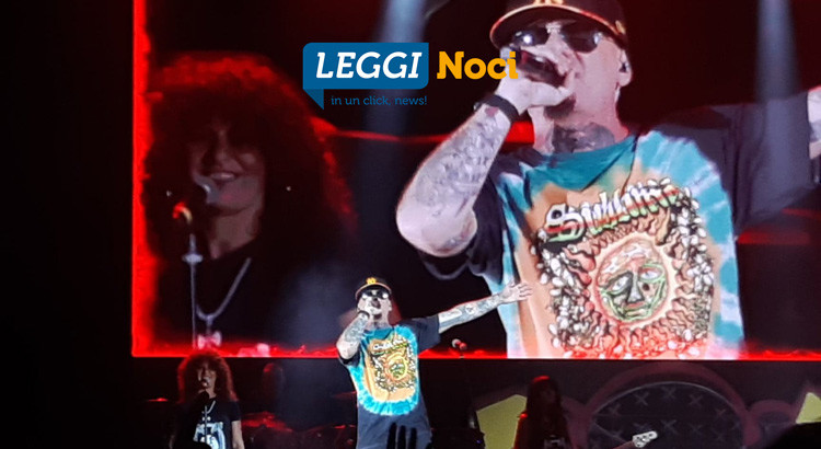 L’energia di J-ax + Articolo 31 esplode a Noci: report, foto e scaletta del concerto