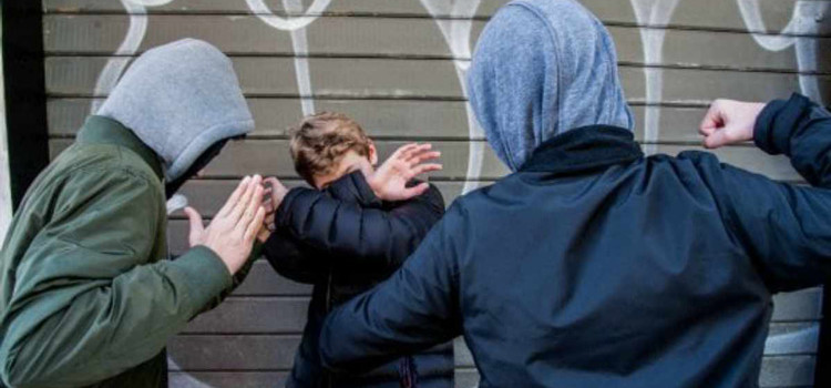 Bullismo a Noci: la vittima è un diciassettenne