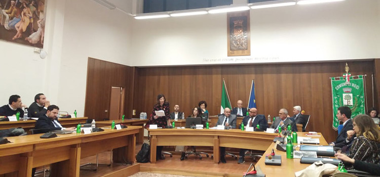 Consiglio Comunale: Al varo della massima assise il Piano per il Diritto allo Studio 2020 e alcune variazioni al Bilancio di previsione. Rinnovata la convenzione per la gestione associata del servizio Giudice di Pace Consiglio Comunale: Al varo della massima assise il Piano per il Diritto allo Studio 2020 e alcune variazioni al Bilancio di previsione. Rinnovata la convenzione per la gestione associata del servizio Giudice di Pace