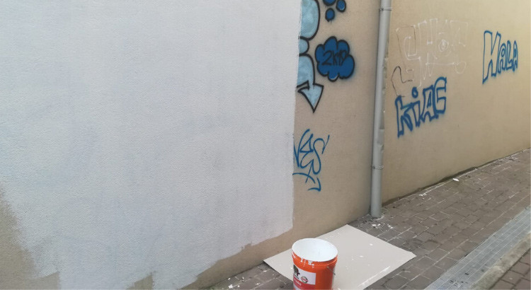 Vandali imbrattano il Mu.Ra.: pronto l’intervento dei ripristino