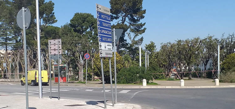 Diretta Coronavirus: chiusa la villa comunale