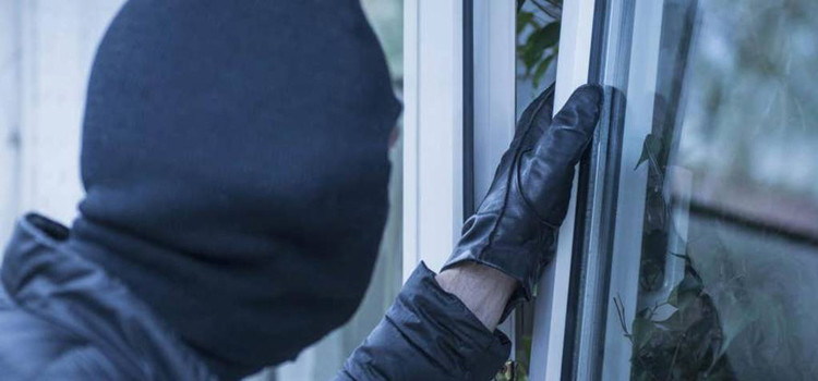 Continuano i furti