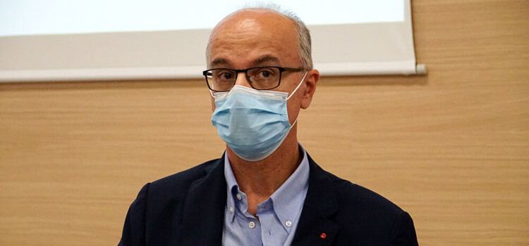 Da oggi si potrà prenotare il vaccino per gli ultraottantenni