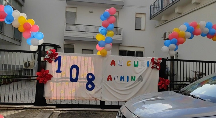 Nonna Annina festeggia 108 anni Nonna Annina festeggia 108 anni