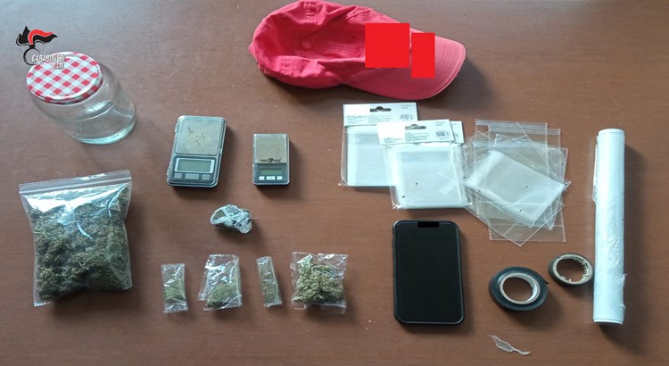 Corriere per professione ma anche di stupefacenti