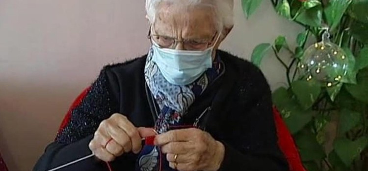 Le scarpette di Annina per i bimbi in ospedale