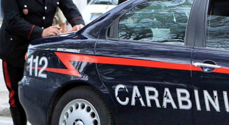 Associazione a delinquere di tipo mafioso armata, detenzione e porto illegale di armi, nonché finalizzata al traffico di sostanze stupefacenti. Sette persone arrestate Associazione a delinquere di tipo mafioso armata, detenzione e porto illegale di armi, nonché finalizzata al traffico di sostanze stupefacenti. Sette persone arrestate