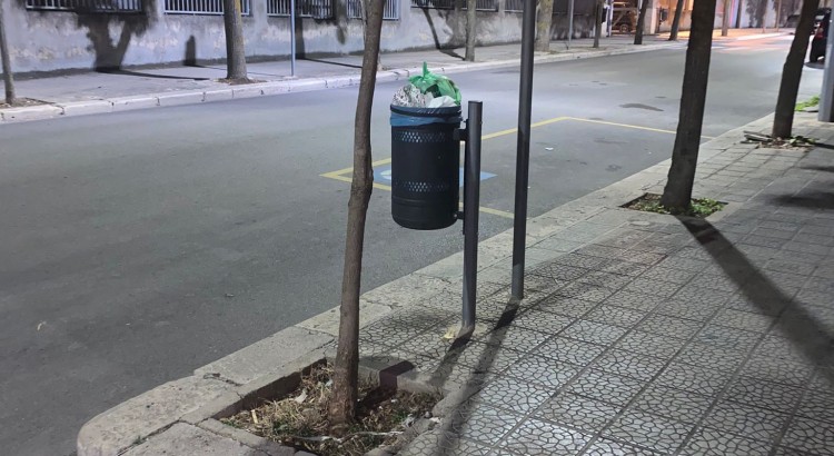 Cattivo odore di rifiuti scambiato per fuga di gas Cattivo odore di rifiuti scambiato per fuga di gas