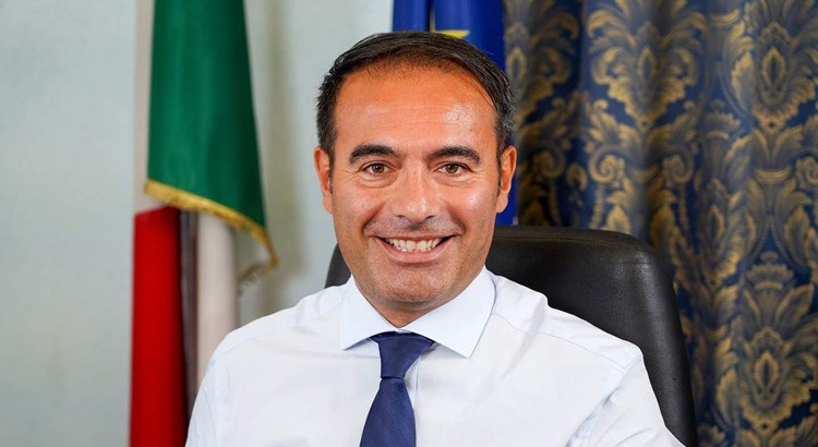 Rossano Sasso, il candidato del centrodestra: “Il Paese ha bisogno di un Esecutivo forte e politicamente omogeneo” Rossano Sasso, il candidato del centrodestra: “Il Paese ha bisogno di un Esecutivo forte e politicamente omogeneo”