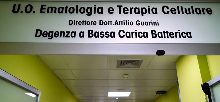 Inaugurata la nuova area per trapianti allogenici del “Giovanni Paolo II” di Bari Inaugurata la nuova area per trapianti allogenici del “Giovanni Paolo II” di Bari