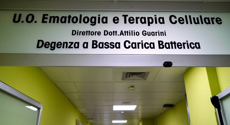 Inaugurata la nuova area per trapianti allogenici del “Giovanni Paolo II” di Bari Inaugurata la nuova area per trapianti allogenici del “Giovanni Paolo II” di Bari