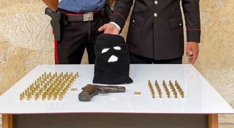 Evaso dal Belgio arrestato dai Carabinieri di Monopoli Evaso dal Belgio arrestato dai Carabinieri di Monopoli