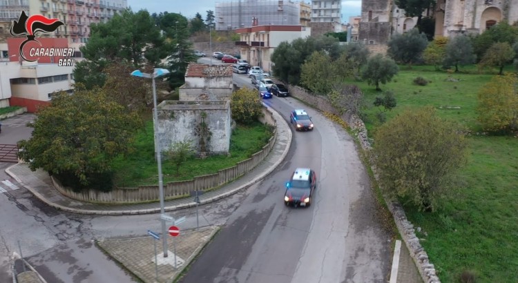 Otto arresti a Putignano