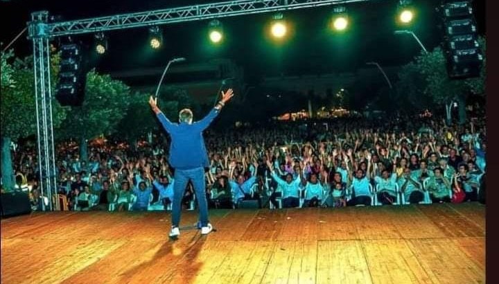 Risate e divertimento: Il successo travolgente di “Stasera con Uccio” 