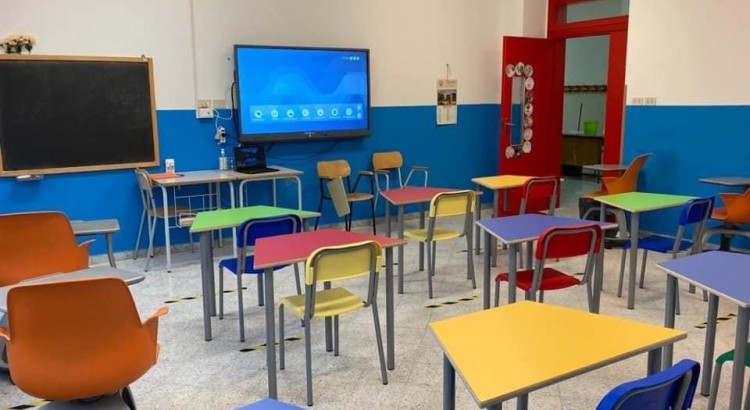 Prima campanella nelle scuole di Noci Prima campanella nelle scuole di Noci