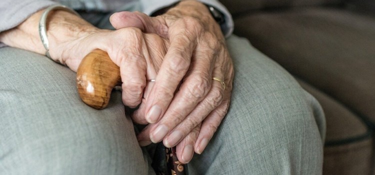 L’intervista ad Antonio, figlio di una mamma affetta da alzheimer