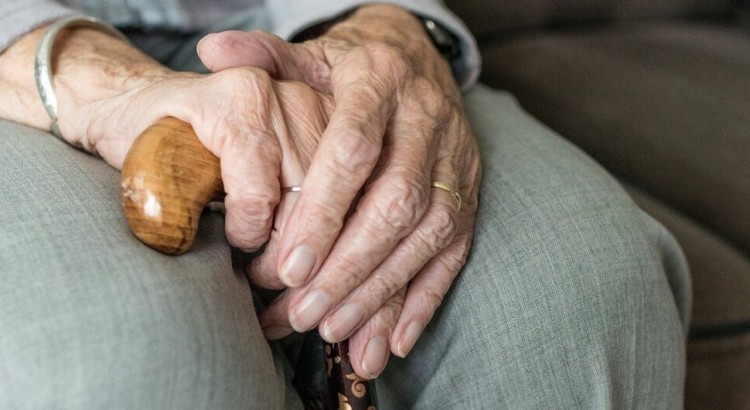 L’intervista ad Antonio, figlio di una mamma affetta da alzheimer