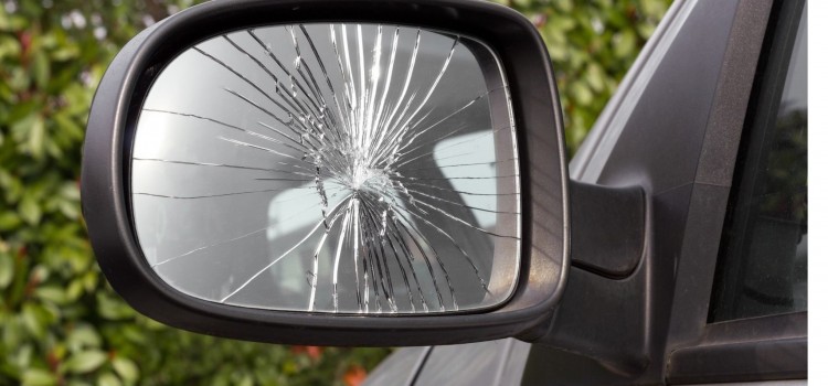 LA TRUFFA DELLO SPECCHIETTO