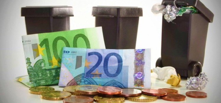 Tassa dei rifiuti in aumento del 5%. Intini: “Non prevista alcuna riduzione”