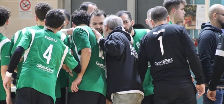 Testa, cuore e caparbietà: la Pallamano Noci scala ai vertici della classifica