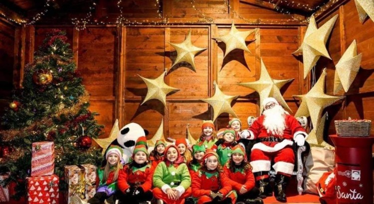 Babbo Natale arriva in grande stile alla Villa Comunale