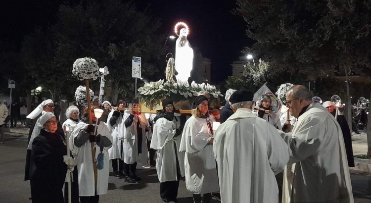 Processione in onore alla Madonna di Lourdes: tra devozione e unione