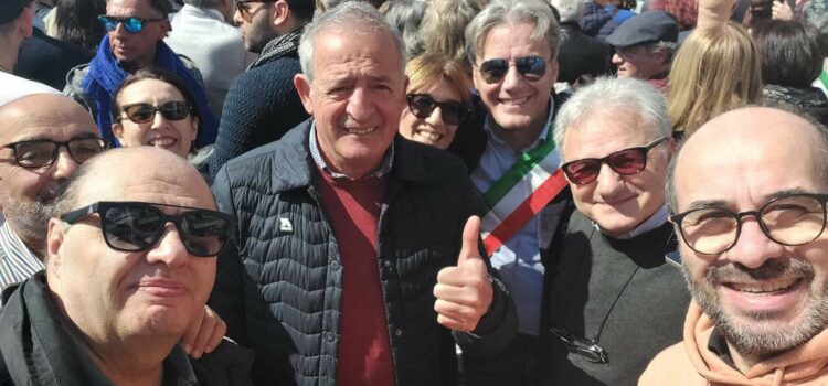 Manifestazione del centrosinistra pugliese: presente il Sindaco Intini Manifestazione del centrosinistra pugliese: presente il Sindaco Intini