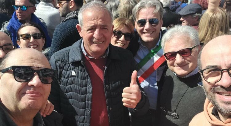 Manifestazione del centrosinistra pugliese: presente il Sindaco Intini Manifestazione del centrosinistra pugliese: presente il Sindaco Intini