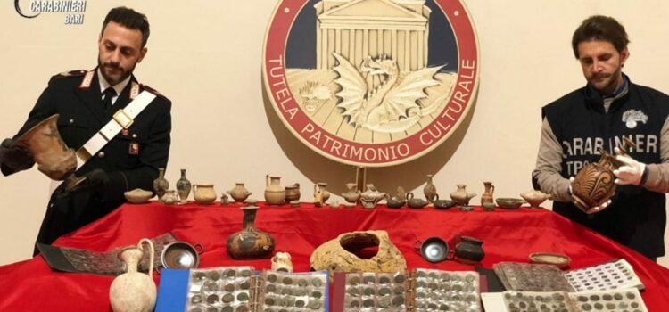 Carabinieri scovano centinaia di reperti archeologici