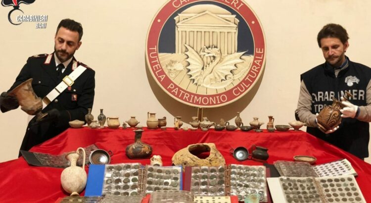 Carabinieri scovano centinaia di reperti archeologici